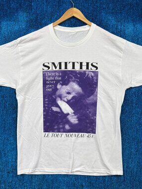 The Smiths There Is a Light That Never Goes Out Rock Band T-Shirt Large